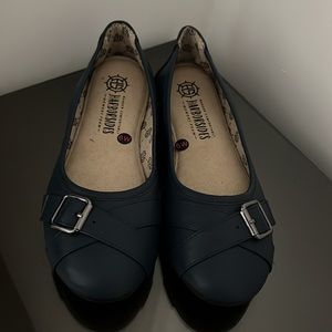 Harborsudes Woman’s Shoes.